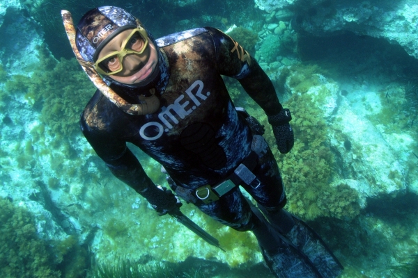 Bien débuter la chasse sous-marine : quels accessoires obligatoires et indispensables ?